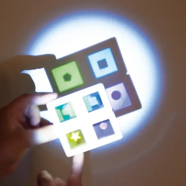 domino translucent (2).webp