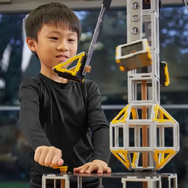 CONSTRUCCIÓN POLYDRON INGENIERÍA STEM 250 Piezas 2.webp