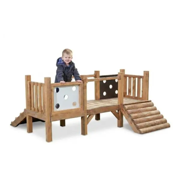 PLATAFORMA INFANTIL DE MADERA CON RAMPA